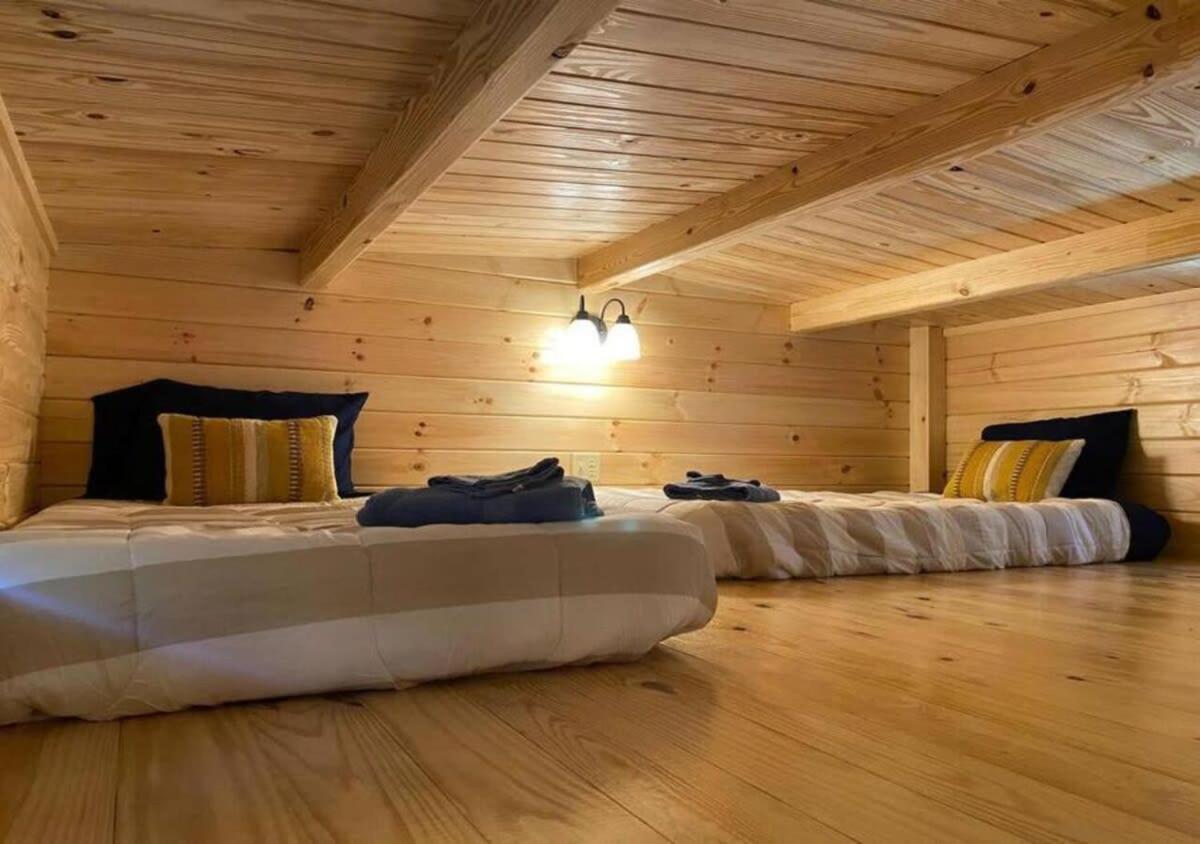 Serene 1Br Cabin Near Nc Z00 With Loft & Waterview Asheboro Exteriér fotografie