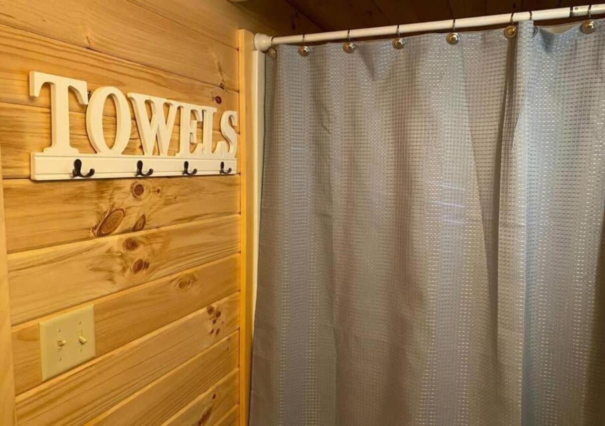Serene 1Br Cabin Near Nc Z00 With Loft & Waterview Asheboro Exteriér fotografie