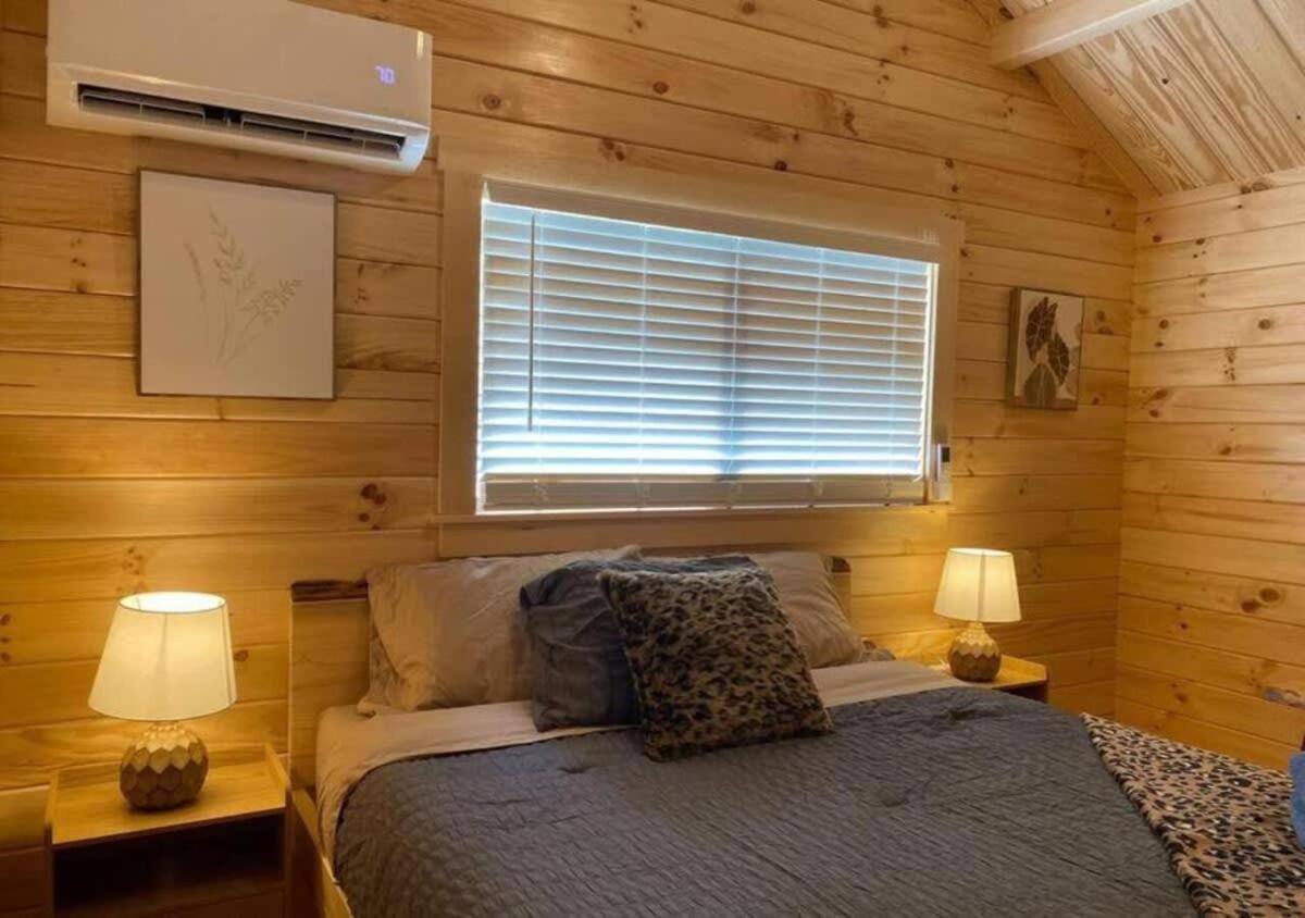 Serene 1Br Cabin Near Nc Z00 With Loft & Waterview Asheboro Exteriér fotografie