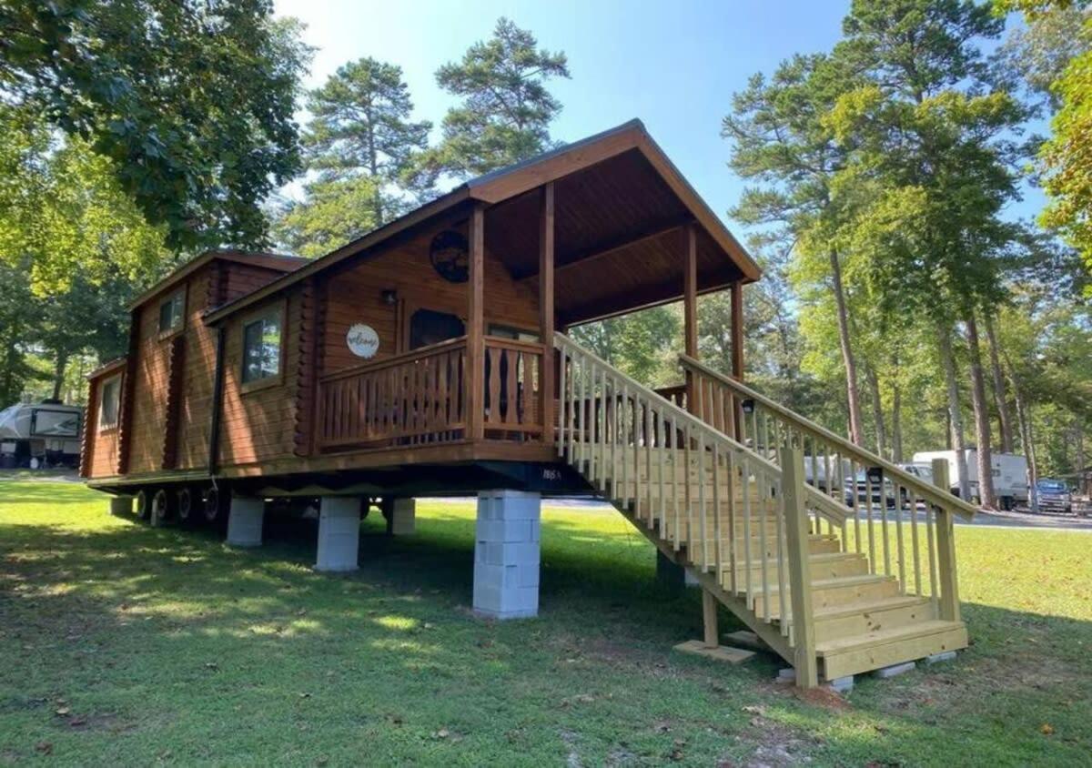 Serene 1Br Cabin Near Nc Z00 With Loft & Waterview Asheboro Exteriér fotografie