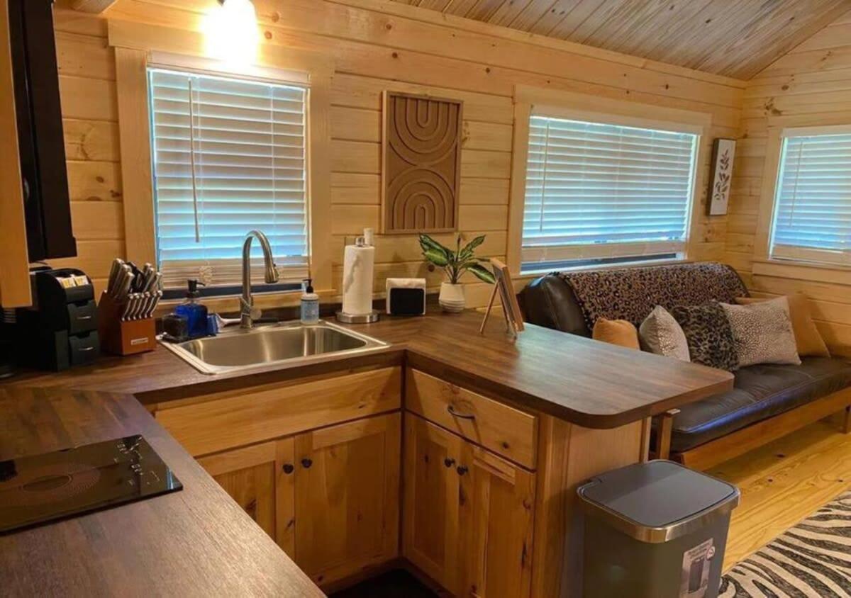 Serene 1Br Cabin Near Nc Z00 With Loft & Waterview Asheboro Exteriér fotografie