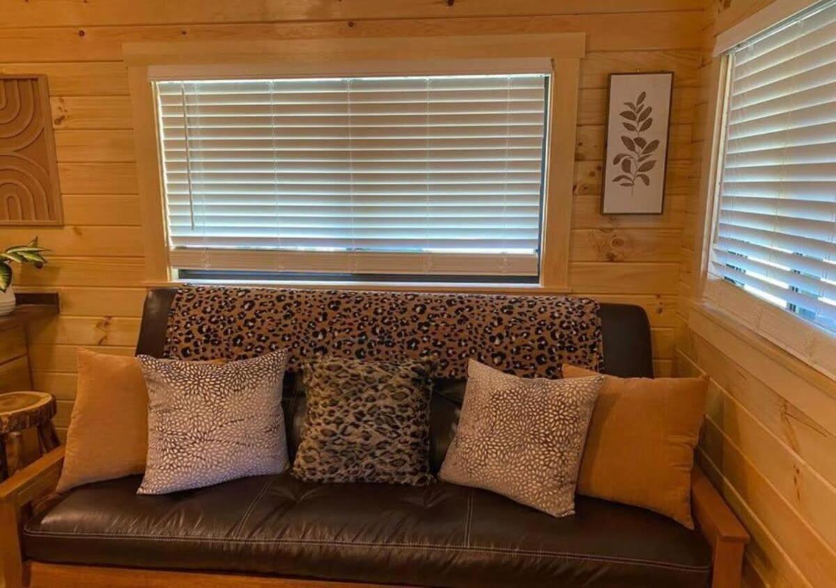 Serene 1Br Cabin Near Nc Z00 With Loft & Waterview Asheboro Exteriér fotografie
